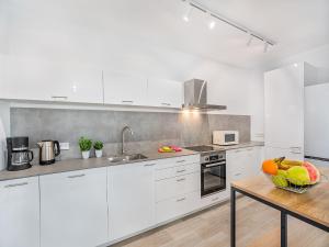Cosy Beach Apartment, Cala Sant Vicenç