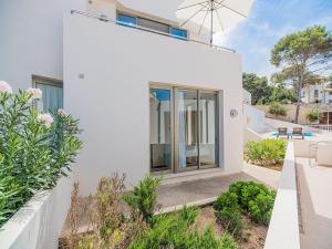 Seaside Escape in Cala Sant Vicenç
