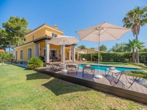 Waterfront Port dAlcudia Villa for 8