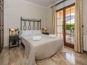 Waterfront Port dAlcudia Villa for 8