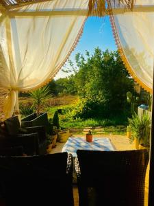 ZAWIA Tiny House - Private Garden - 5 Min to Beach