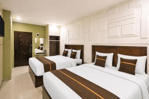 Collection O Near Harbour Bay Mall formerly X Ten Guest House