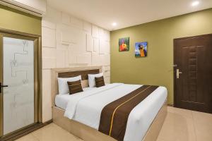 Collection O Near Harbour Bay Mall formerly X Ten Guest House