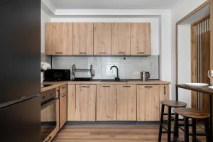 Elegant and Modern Apartment in Katowice for 3 People by Noclegi Renters