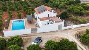 Villa in nature for groups with WiFi, AC and pool