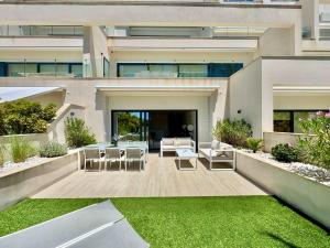 Luxury 2 bed apartment in Las Colinas