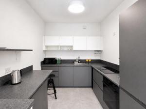 GuestHost - Comfy Verandah Flat X6 Near the Sea
