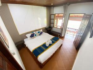 Dear Villa House