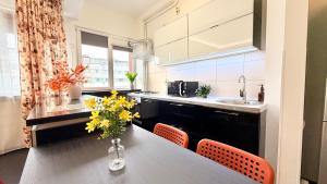 The Central Nest - 1BR Steps from Romanian Athenaeum