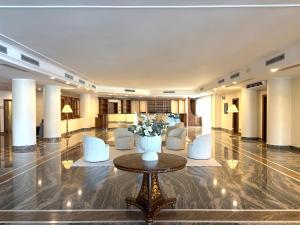 Naples Park Hotel