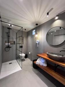 TERPOU StoneHouse & Suites