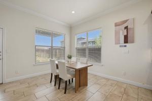 Modern Executive Queen Room R4 Work-Friendly