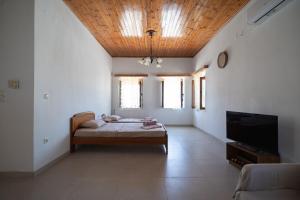 Sagiada Anchor House