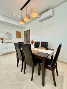 Modern Apartment with Panoramic View & Parking