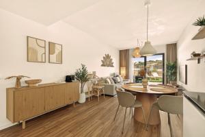 Casa Palmera Stylish Garden Apt Pool Estepona