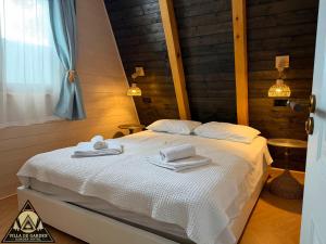 Garden Hotel, Pool & Park & Cottages