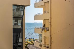 Wave & Stay Studio Durrës Waterfront by PikHost