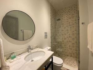 Joy Apt with rooftop and panoramic views