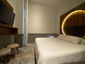 Joy Apt with rooftop and panoramic views