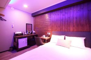 Velin Hotel