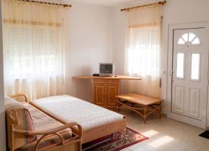 Charming Apartment in Albufeira - 60 m² with pool & view