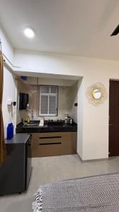 Cuckoo Nest Cozy AC Studio in Pimple Nilakh, Pune