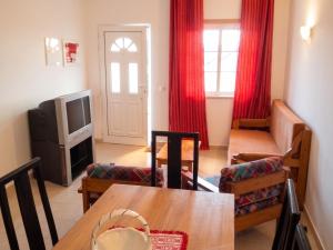 Welcoming apartment in Albufeira 80 m² with shared pool