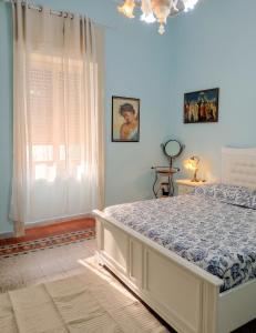 Bright 2-bedroom apartment near Napoli