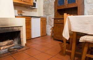Cosy apartment in Seia, 25 sqm, welcoming fireplace