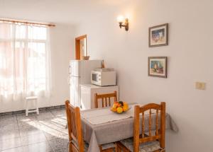 Cozy apartment in Puerto de Naos 45 m² mountain view