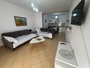 Julia Apartments