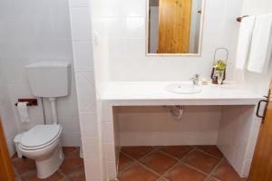 Charming House in Castro Marim with Shared Pool