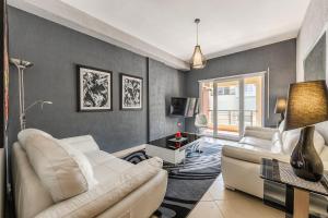 Classic Lake Retreat Tirana by PikHost