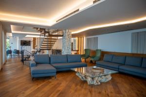 Villa Infinity by Villa Luxury Garda with lake view, spa, pool, gym