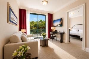 Royal Princess Hotel