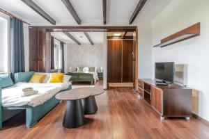 Staromiejska Comfort Apartment by BookingHost