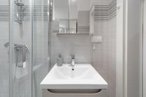 Lewakowskiego Homely Apartment by BookingHost