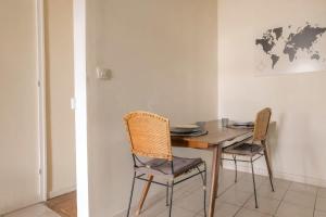 Charming with balcony in the heart of the 7th