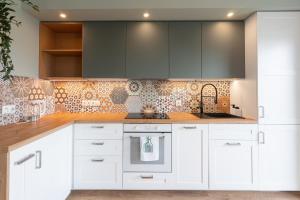 Lenartowicza Modern Studio by BookingHost