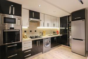 2-Bedroom Apartment with Sea View in Malabata