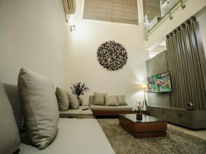 Casa Trivista 3BHK with Snooker and Terrace
