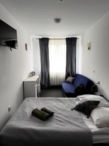PLATINIUM House ex Royal House