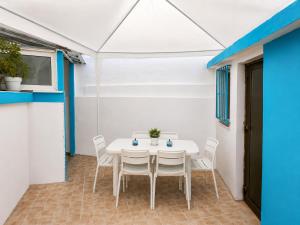 Riviera Seaside Smart Suite
