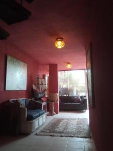 HABITACIÓN DIAGONAL A LA MURALLA & LA SERREZUELA - detrás de la playa