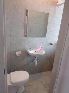 Aura Suites & Lodge