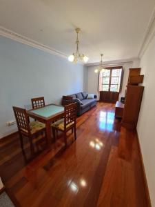 R2R - Elegante apartamento en Gijón - 117A