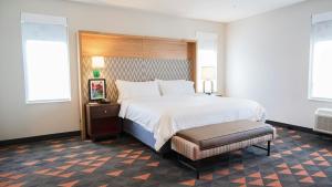 Holiday Inn & Suites Philadelphia W - Drexel Hill by IHG
