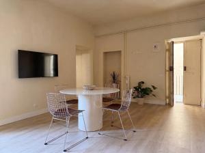 Helios Retreat - Homkeey Apartments