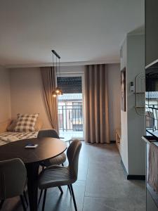 Apartament 8 KLIMATYZACJA OpolskieNoclegi