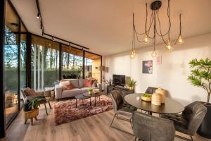 Forest Cottage with Sauna and Jacuzzi 4 persons #308